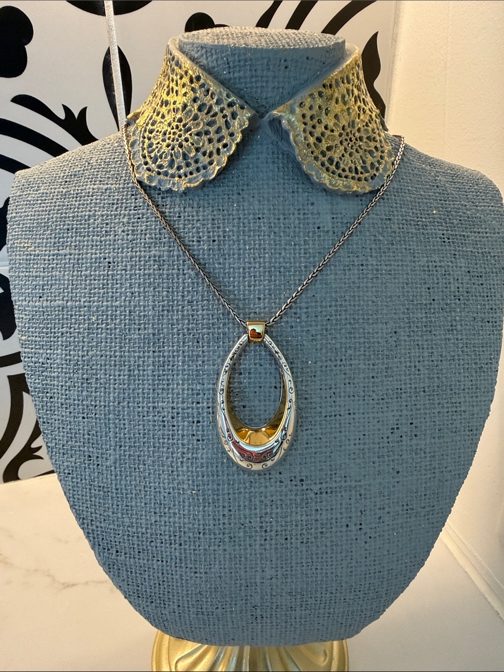 NWT Venezia Two Toned Necklace